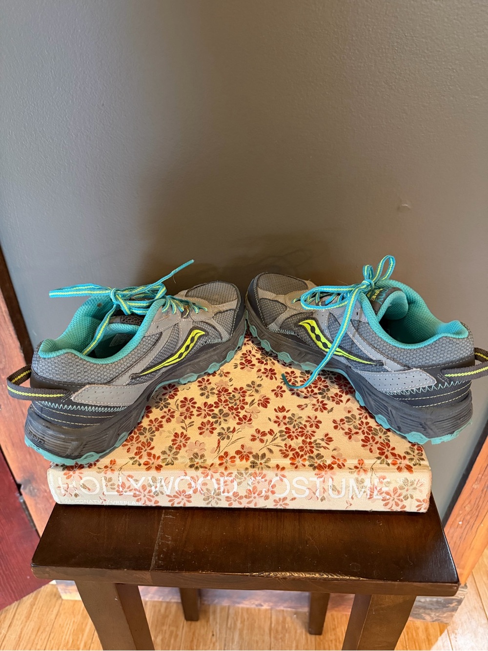 Saucony Raptor TR7 Gray and Teal Trail Running Shoes with Bright Aqua Laces - Picture 5 of 7
